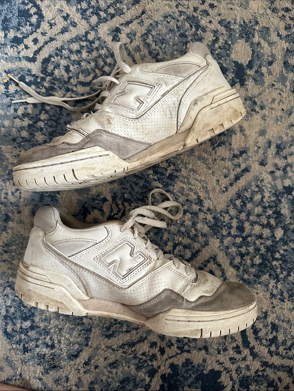 New Balance Men's White and Gray Athletic Sneakers